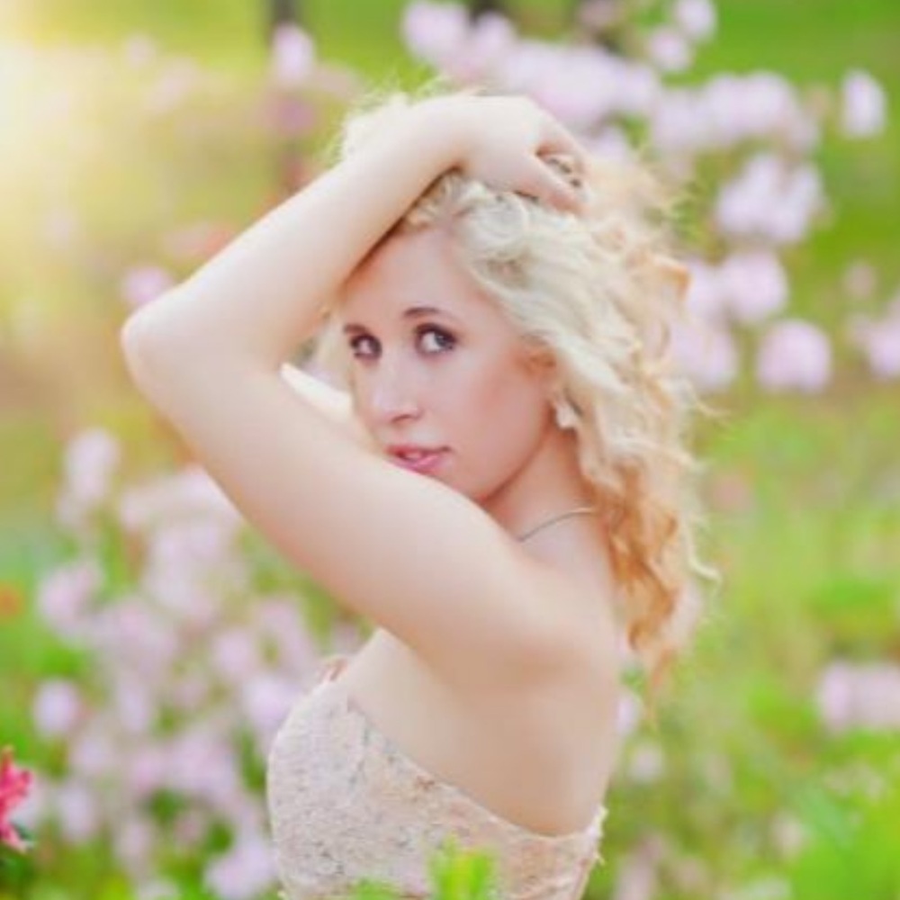 Meet your Posher, Alexis